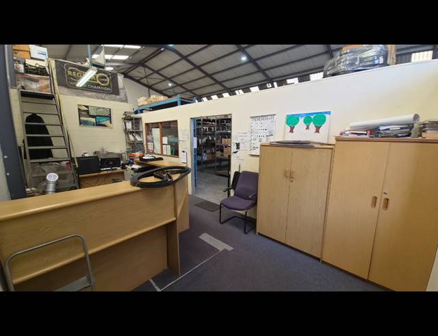 749M² WAREHOUSE TO LET IN KILLARNEY GARDENS